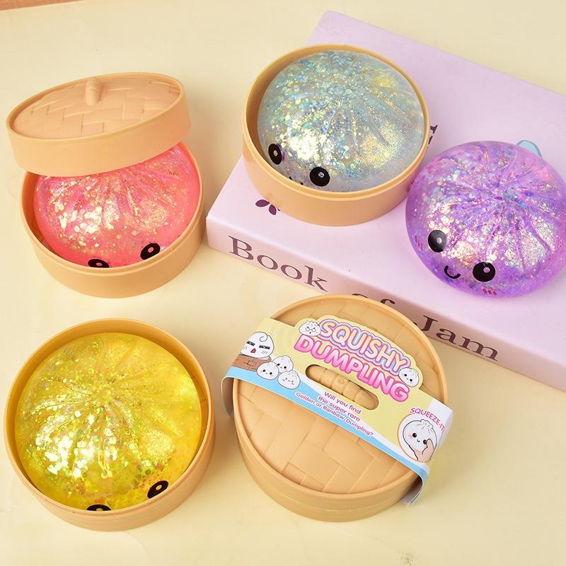 Squishies en gel pailleté dans leur panier vapeur